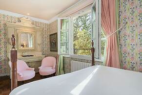 Rondaia Suites & Villas