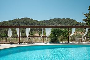 Rondaia Suites & Villas