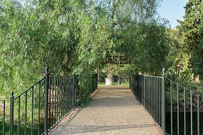 Rondaia Suites & Villas