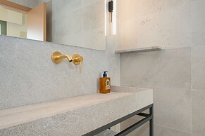 Rondaia Suites & Villas