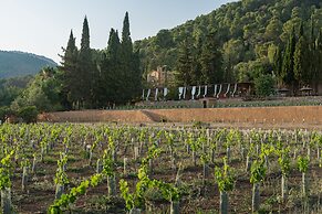 Rondaia Suites & Villas