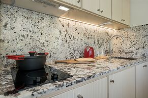 Rondaia Suites & Villas