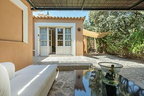 Rondaia Suites & Villas