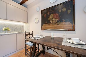 Rondaia Suites & Villas