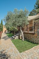 Rondaia Suites & Villas