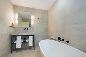 Rondaia Suites & Villas