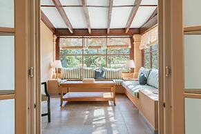 Rondaia Suites & Villas