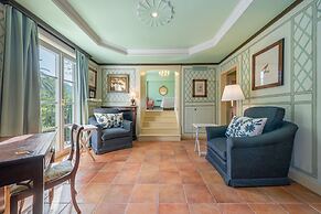 Rondaia Suites & Villas