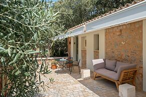 Rondaia Suites & Villas