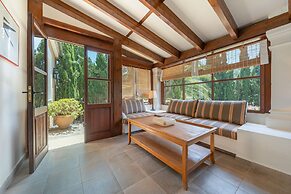 Rondaia Suites & Villas