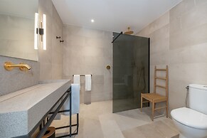 Rondaia Suites & Villas