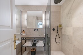 Rondaia Suites & Villas