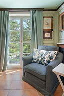 Rondaia Suites & Villas