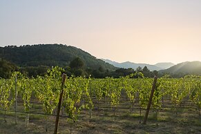 Rondaia Suites & Villas