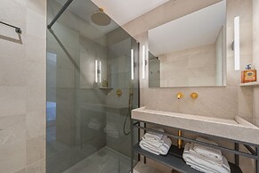 Rondaia Suites & Villas