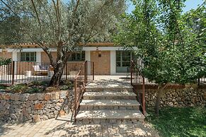 Rondaia Suites & Villas