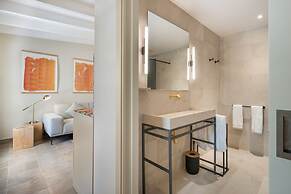 Rondaia Suites & Villas