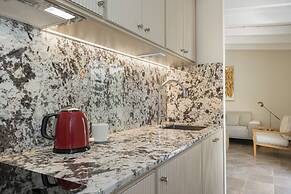 Rondaia Suites & Villas