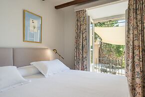 Rondaia Suites & Villas