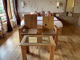 Sangita Resorts Naukuchiatal