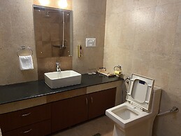 Sangita Resorts Naukuchiatal