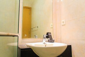 Minimalist 1Br With City View At The Mansion Kemayoran Apartment