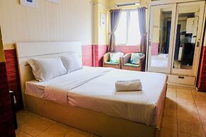 Good Deal Studio Room Apartment At Suites @Metro