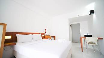 Homey Studio Apartment At Dian Regency