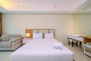 Cozy Living And Spacious Studio At 28Th Floor Kemang Village Apartment