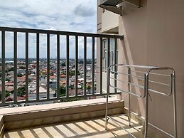 Modern And Comfortable 1Br Apartment Belmont Residence