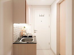 Elegant And Cozy Studio Barsa City Apartment