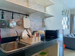 2Br Apartment With Queen Bed (Single Bed X2) At Gp Plaza