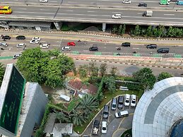 2Br Apartment With Queen Bed (Single Bed X2) At Gp Plaza