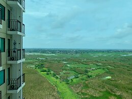 Minimalist Studio At 20Th Floor Osaka Riverview Pik 2 Apartment