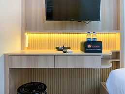 Minimalist Studio At 20Th Floor Osaka Riverview Pik 2 Apartment