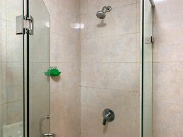 Lavish And Elegant 1Br At The Mansion Kemayoran Apartment