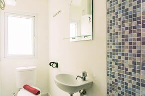 Homey And Tidy Studio Room Aeropolis Apartment