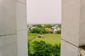 Homey And Tidy Studio Room Aeropolis Apartment