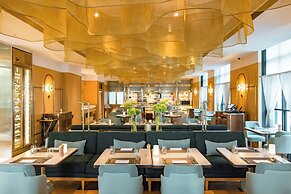 SILQ Hotel And Residence