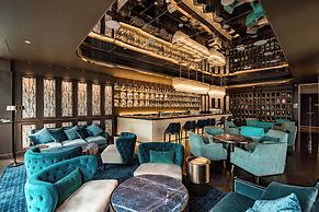 SILQ Hotel And Residence