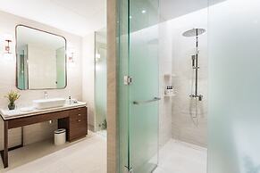 SILQ Hotel And Residence