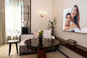 SILQ Hotel And Residence