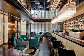 SILQ Hotel And Residence