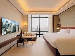 SILQ Hotel And Residence