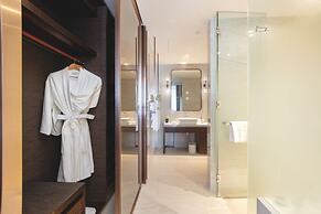 SILQ Hotel And Residence