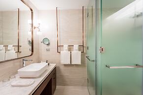 SILQ Hotel And Residence