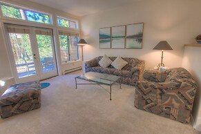 Delightful Mccloud 2 Bedroom Condo by Redawning
