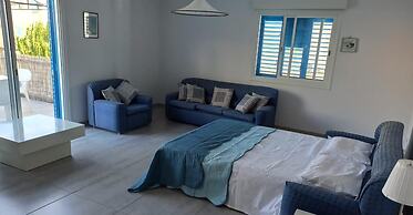 Freshly Refurbished Apartment in Paralimni, Cyprus