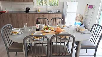 Freshly Refurbished Apartment in Paralimni, Cyprus