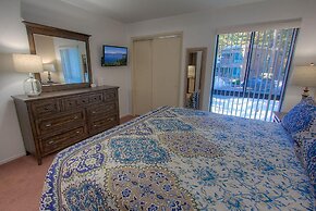 Sparrow's Nest 2 Bedroom Home by RedAwning